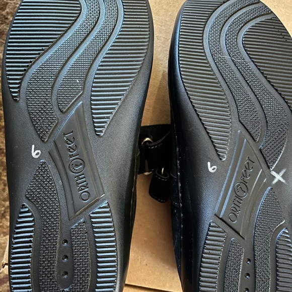 OrthoFeet shoes - Picture 2 of 4